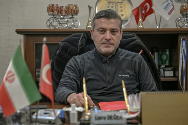 Emre Deger, président de l'association des professionnels du tourisme de Van et patron du Park Otel, à Van en Turquie le 1er février 2026 ( AFP / Ozan KOSE )