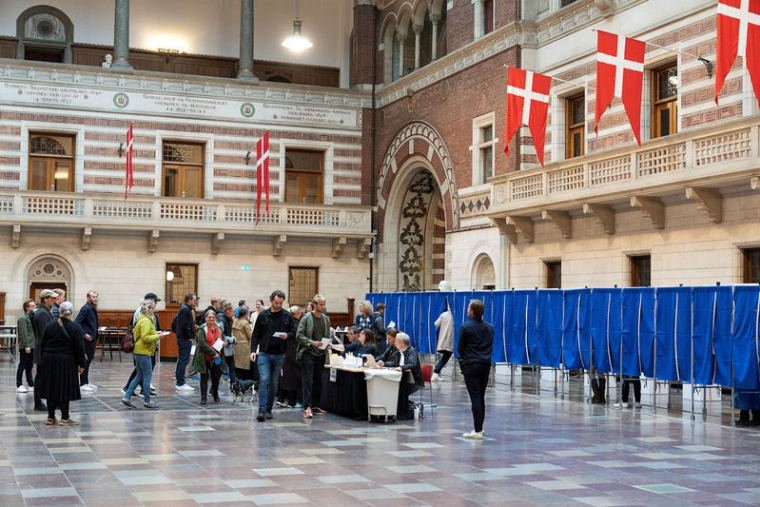 LE DANEMARK VA INTÉGRER LA POLITIQUE DE DÉFENSE COMMUNE DE L'UE