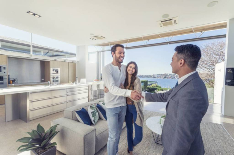 Achat ou location d'une résidence principale, que choisir ? / iStock.com - courtneyk