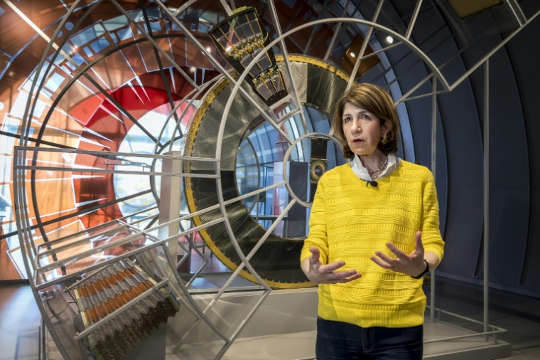 l'Italienne Fabiola Gianotti, directrice générale du plus grand laboratoire de physique d'Europe, le Cern, lors d'un entretien avec l'AFP près de Genève, le 31 mars 2025 ( AFP / Elodie LE MAOU )