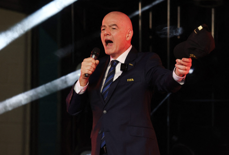 Pour vendre le foot aux jeunes américains, Infantino leur promet « une voie vers la gloire et l'argent »