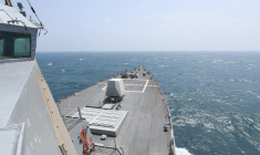 Photo publiée par l'US Navy le 8 mai de l'USS Halsey, en mer de Chine méridionale. ( US NAVY / ISMAEL MARTINEZ )