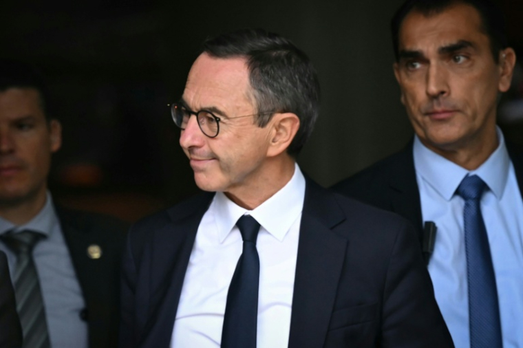 Le ministre de l'Intérieur sortant Bruno Retailleau (c), le 6 octobre 2025 à Boulogne-Billancourt, près de Paris ( AFP / Bertrand GUAY )