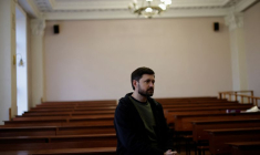 UKRAINE: LE MAIRE DE MARIOUPOL APPELLE LES CIVILS À ÉVACUER LA VILLE