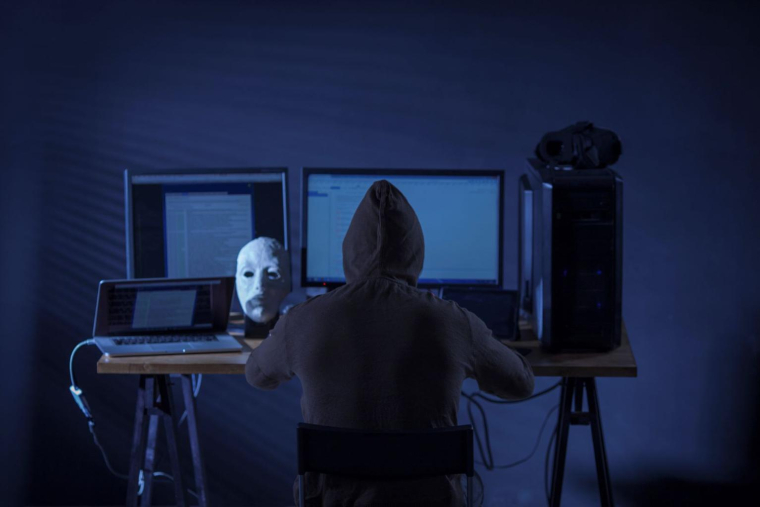 La désinformation désigne la diffusion délibérée d’informations fausses ou trompeuses, souvent dans un but de manipulation, par exemple économique.