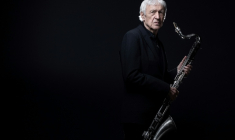 Le clarinettiste Michel Portal, figure du jazz contemporain, le 6 mai 2021 à Paris  ( AFP / JOEL SAGET )