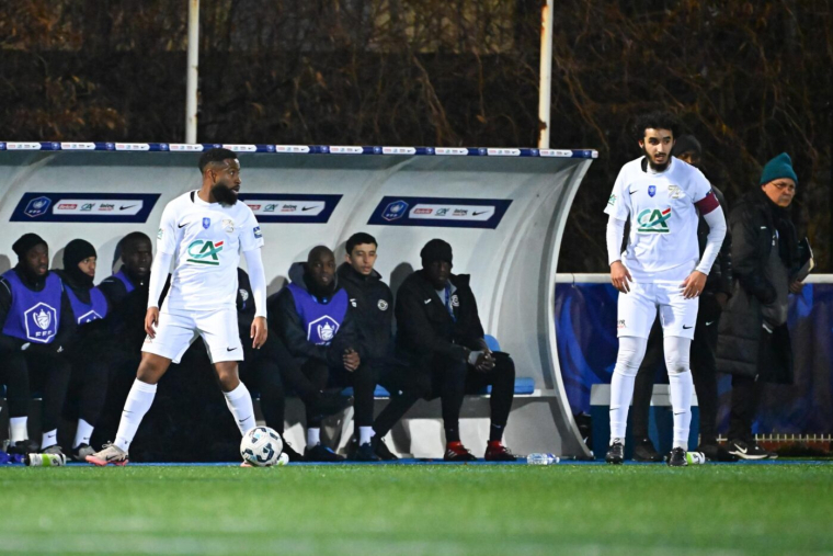 Des élus de Seine-Saint-Denis apportent leur soutien FC Bobigny 93