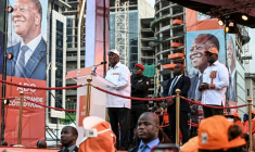 Le président sortant et candidat à la présidentielle de samedi en Côte d'Ivoire, Alassane Ouattara, lors d'un meeting à Abidjan le 23 octobre 2025 ( AFP / Sia KAMBOU )