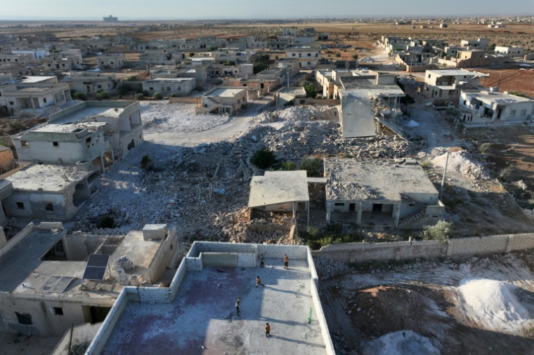 Une vue aerienne du village de Tal Mardikh, dans la province d'Idlib, au nord-ouest de la Syrie, le 2 juin 2025 ( AFP / OMAR HAJ KADOUR )