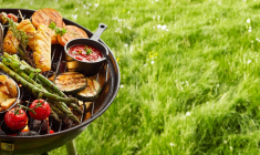 Barbecue vs Plancha : le match de l’été (Crédits photo : Shutterstock)