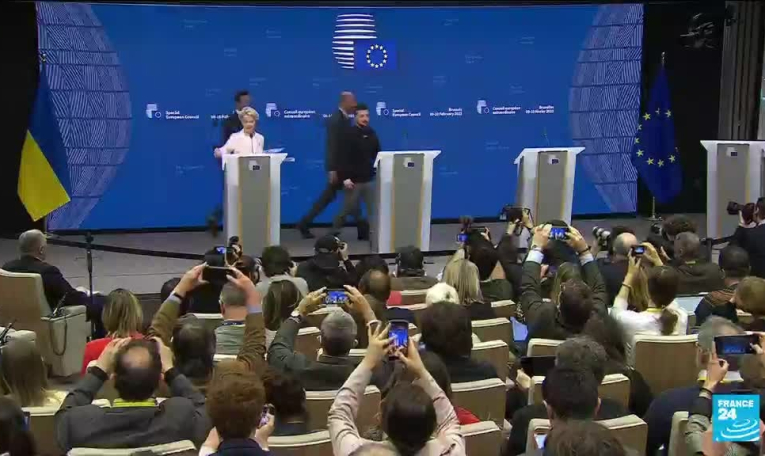 À Bruxelles, Volodymyr Zelensky demande des armes supplémentaires à l'UE
