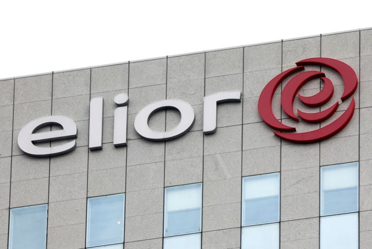 Le logo du groupe de restauration Elior est visible au sommet du siège de la société