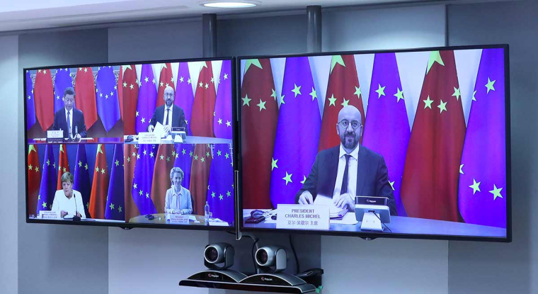 Lors de la visioconférence qui a réuni Xi Jinping, A. Merkel, C. Michet et U. von der Leyen, les dirigeants de l'UE ont cherché à faire avancer la conclusion d'un accord bilatéral avec la Chine. (© AFP)