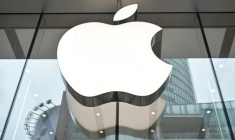 Le gendarme italien de la concurrence (AGCM) a infligé une amende de plus de 98,6 millions d'euros à l'entreprise américaine Apple pour "abus de position dominante" ( AFP / Hector RETAMAL )