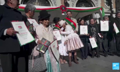 L'ascension des cholitas indigènes de Bolivie