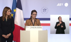 Lutte contre les violences faites aux femmes: "Nous irons plus loin" (Bergé)