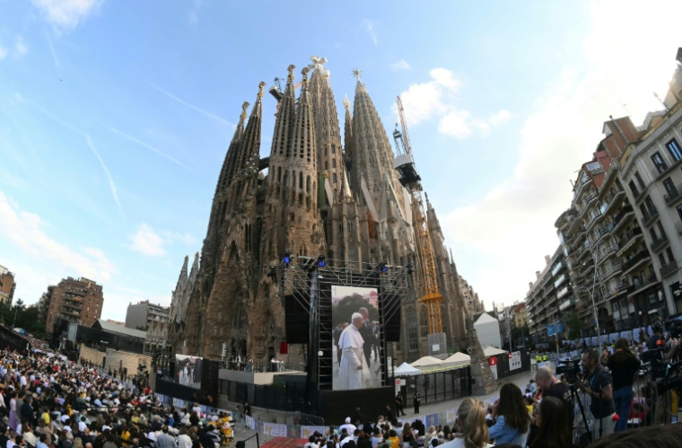 La basilique de la Sagrada Familia avant la messe célébrée par le pape Léon XIV, le 10 juin 2026 à Barcelone, en Espagne ( AFP / JOSE JORDAN )