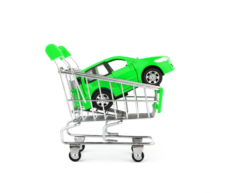 Un microcrédit pour l'achat d'un véhicule propre - iStock-lionvision