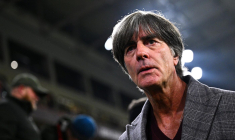 Joachim Löw dément les rumeurs et attend un banc