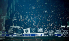 Le vibrant hommage rendu devant le stade PAOK aux sept supporters décédés sur la route de Lyon