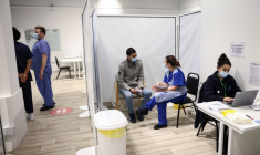 CORONAVIRUS/GB: LA VACCINATION DES ENFANTS ENVISAGÉE DÈS LE MOIS D'AOÛT, SELON LE TELEGRAPH