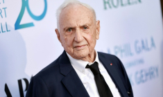 L'architecte américano-canadien Frank Gehry alors d'un concert de l'Orchestre philharmonique de Los Angeles, en son honneur au Walt Disney Concert Hall, le 5 octobre 2023 à Los Angeles, en Californie ( Getty / Matt Winkelmeyer )