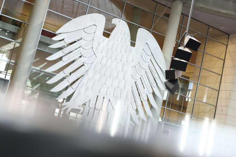 Une vue générale de l'aigle du Bundestag à Berlin
