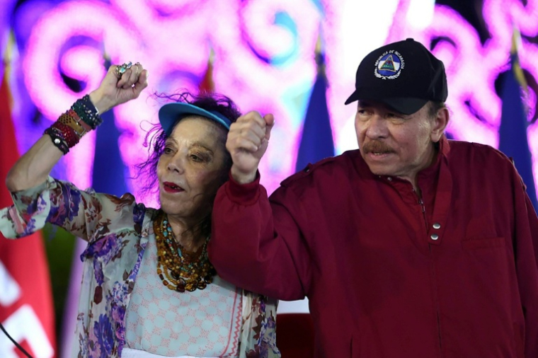 Le président du Nicaragua Daniel Ortega et son épouse et coprésidente Rosario Murillo, le 30 avril 2025 à Managua ( El 19 DIGITAL / JAIRO CAJINA )