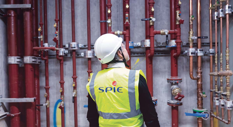 En Allemagne, Spie a remporté deux nouveaux lots pour la ligne aérienne à haute tension permettant le transport le l'électricité issue de l'énergie éolienne entre la Basse-saxe et la Hesse du Nord. Il installe les pylônes.(© Kevin Slade)