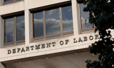 ÉTATS-UNIS: HAUSSE DES INSCRIPTIONS AU CHÔMAGE À 244.000