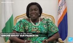 "Vous m'appellerez Madame la présidente" affirme Simone Ehivet, candidate à la présidence ivoirienne