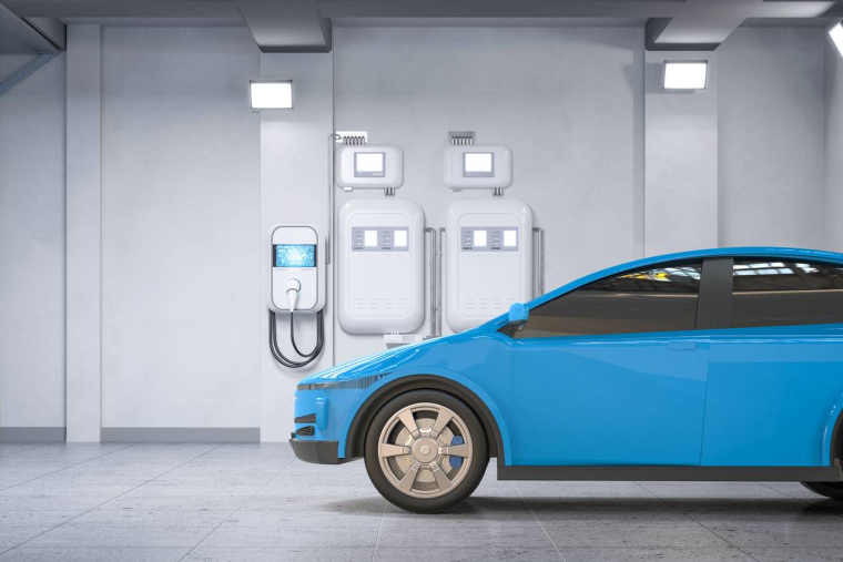 Les bornes de recharge électrique en copropriété-iStock-PhonlamaiPhoto
