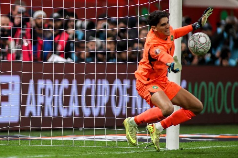 Comme Bounou, ces gardiens ont innové lors d'un tir au but