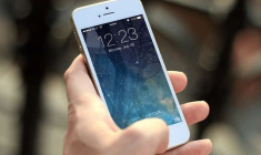 Seulement 10 ans après l'introduction du smartphone, la part de marché d'Apple aux Etats-Unis est de 40%, et celle des deux premiers fabricants de 66%. (crédit : jeshoots.com)