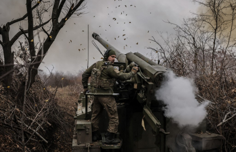 Des artilleurs ukrainiens dans l'oblast de donetsk, en Ukraine, le 18 novembre 2024. ( 24th Mechanized Brigade of Ukrai / HANDOUT )