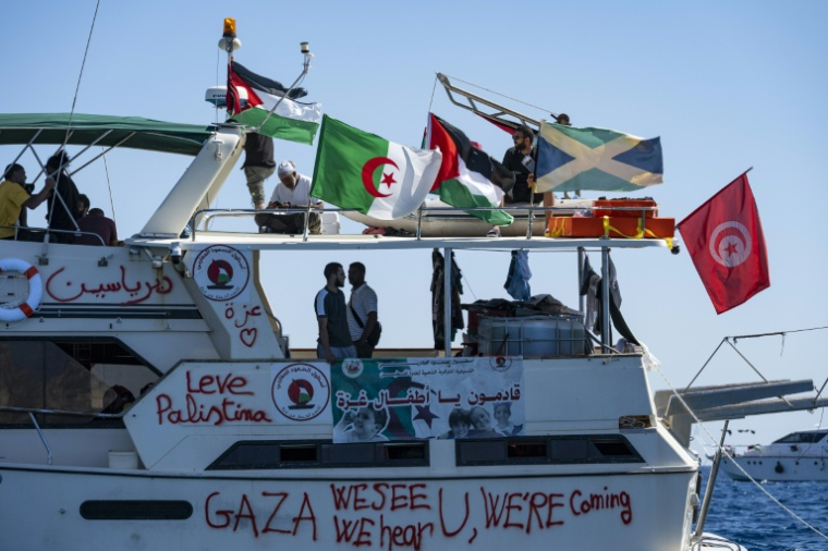 Navire de la flottille pour Gaza, au mouillage le 26 septembre 2025 au sud de la Crète ( AFP / Eleftherios ELIS )