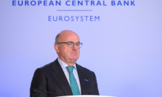 Le vice-président de la BCE, Luis de Guindos, lors d'une conférence de presse, le 17 octobre 2024 au Château de Brdo, en Slovénie ( AFP / Jure Makovec )