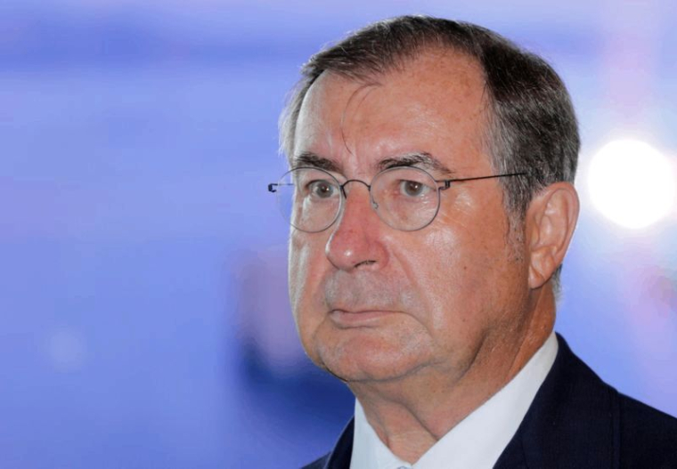 BOUYGUES PRÔNE UN REPORT DES ENCHÈRES FRANÇAISES POUR LA 5G