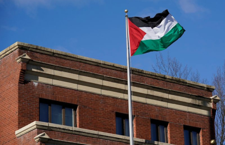 Le drapeau palestinien flotte dans les bureaux de l'Organisation de libération de la Palestine à Washington