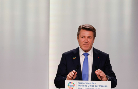 Le maire Horizons de Nice Christian Estrosi à Nice le 9 juin 2025 ( AFP / Ludovic MARIN )