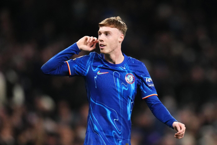 Chelsea frappe très fort dans la course au titre !