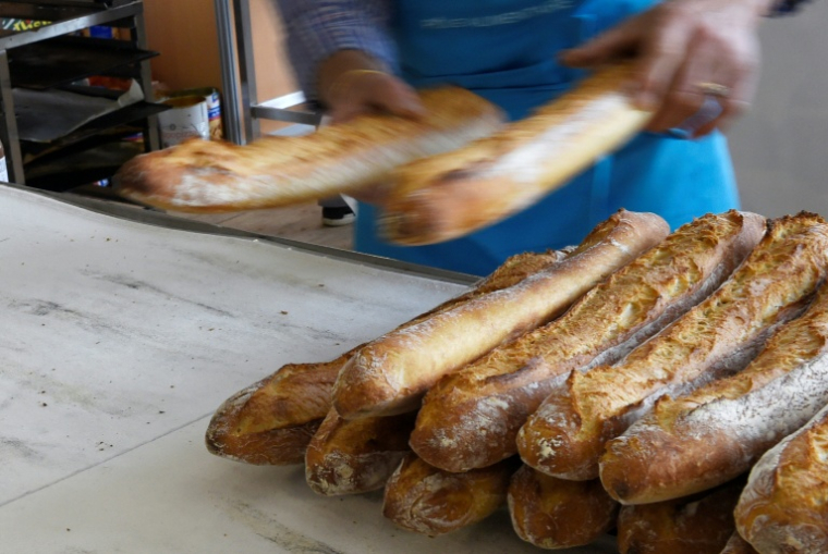 Les salariés volontaires des boulangeries et fleuristes indépendants pourront travailler le 1er mai 2026, a annoncé vendredi le Premier ministre Sébastien Lecornu ( AFP / LOIC VENANCE )