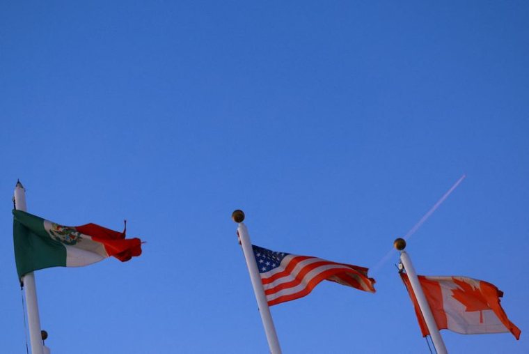 Trump impose des droits de douane au Canada, au Mexique et à la Chine