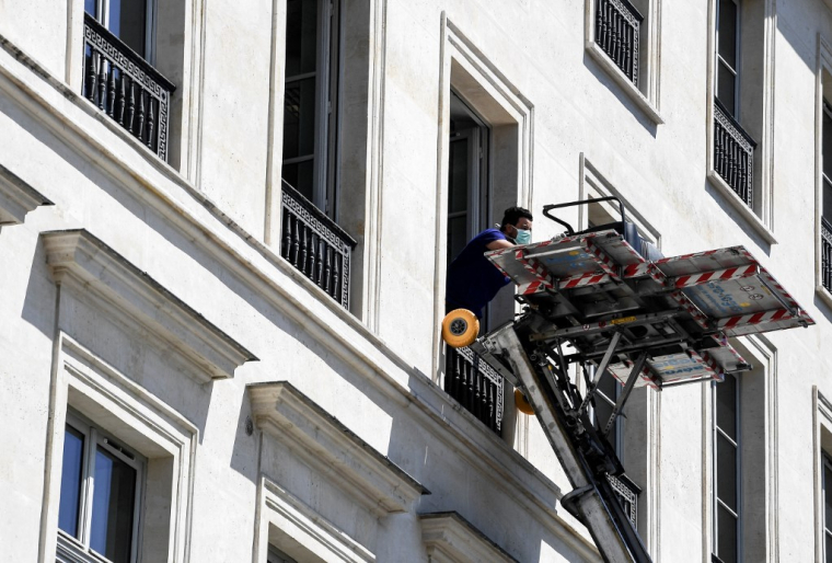 Un déménagement n'est payable qu'à la restitution des meubles, a tranché la Cour des comptes. ( AFP / ALAIN JOCARD )