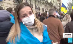 Guerre en Ukraine : des mouvements de soutien aux ukrainiens se propagent partout dans le monde