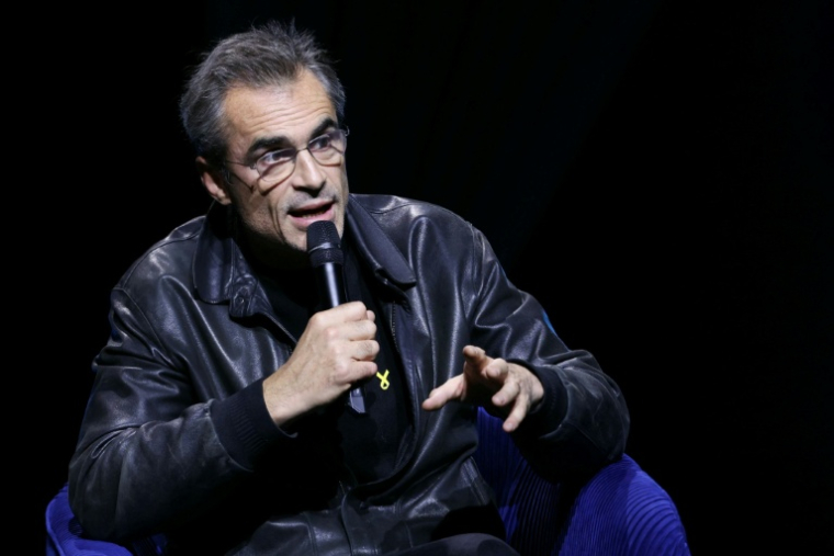 Le philosophe Raphaël Enthoven lors d'une cérémonie organisée pour la libération des otages israéliens, le 5 octobre 2025 à Paris  ( AFP / Thomas SAMSON )