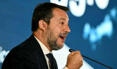Le vice-président du gouvernement italien, Matteo Salvini, le 30 septembre 2025 à Milan ( AFP / Stefano RELLANDINI )