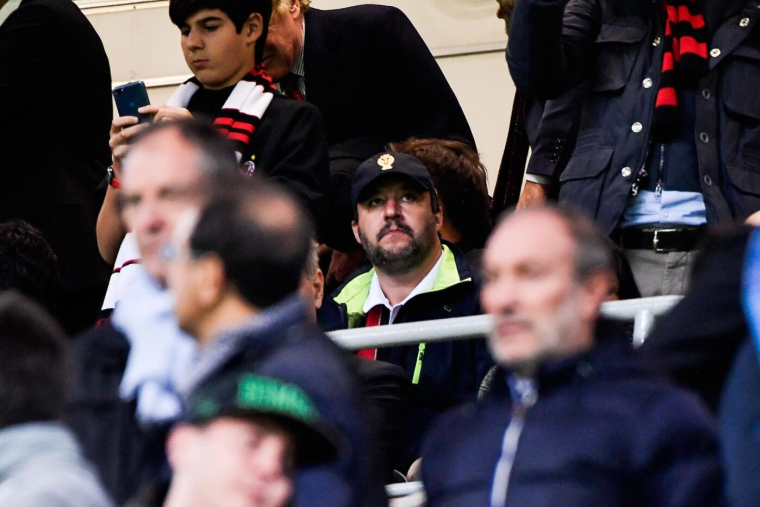 Matteo Salvini s'en prend à Zidane dans une affiche de campagne