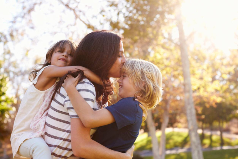 Bientôt une carte de réduction "famille monoparentale" ? / iStock.com - monkeybusinessimages
