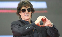 L'acteur américain Tom Cruise pose devant les photographes lors d'un événement avant la sortie du film "Mission : Impossible – The Final Reckoning", à Séoul, le 8 mai 2025 ( AFP / Jung Yeon-je )
